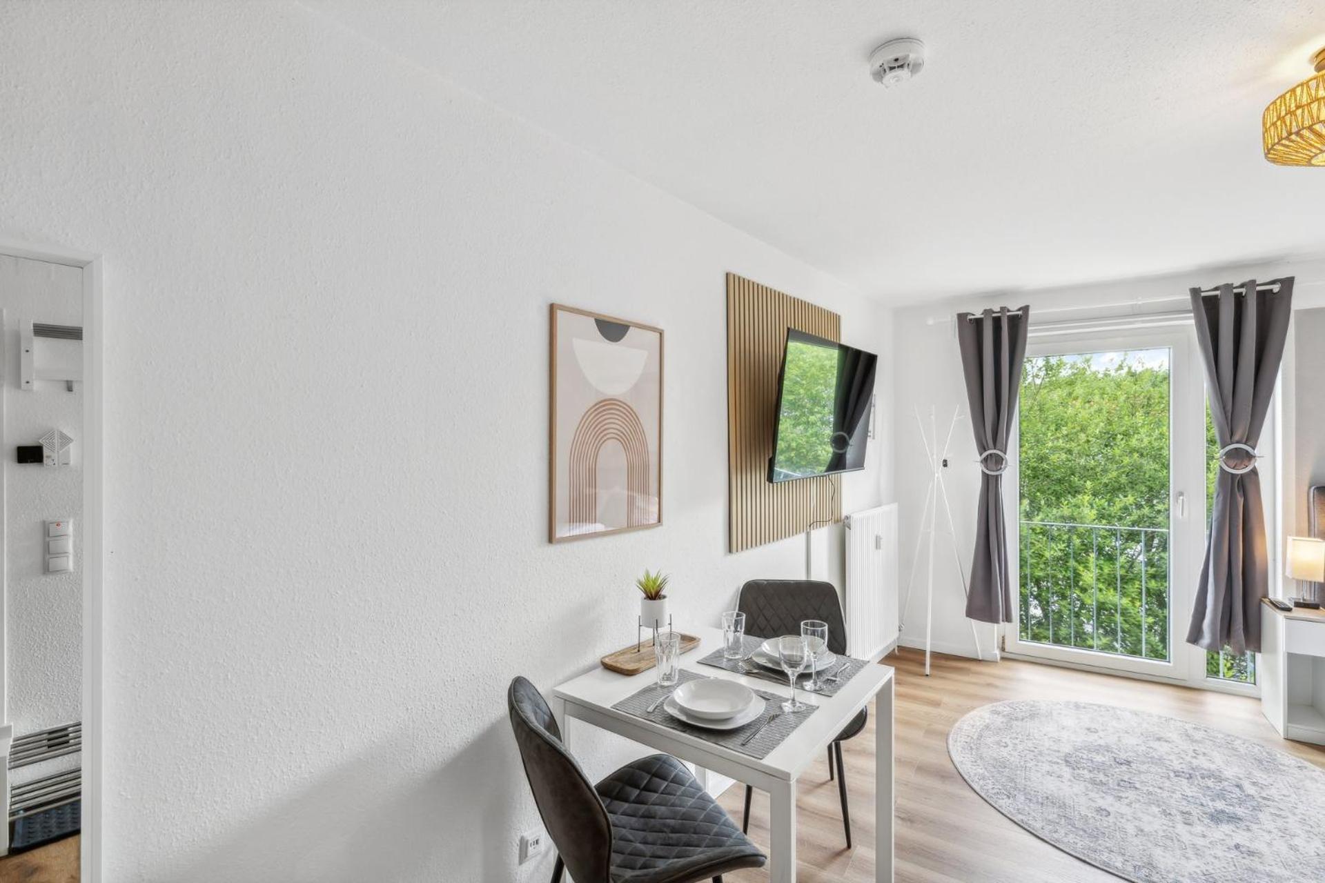 Andriss - Study & Work Apartments - Wifi - Kitchen Kaiserslautern Exterior photo